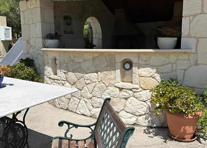 Pagonis アパート *